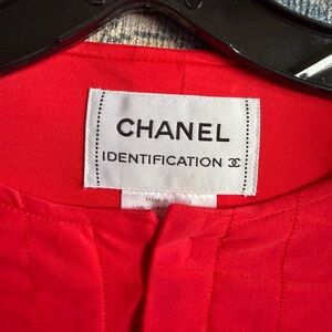 CHANEL Vibrant Red Quilted blazer Jacket size 42 vintage